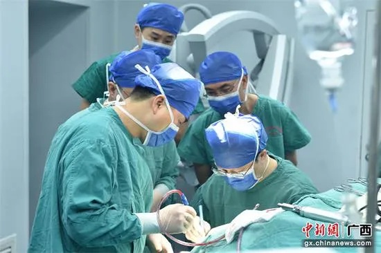 <em>南宁</em>市第三<em>人民医院</em>神经外科团队成功开展运动皮层电刺激术