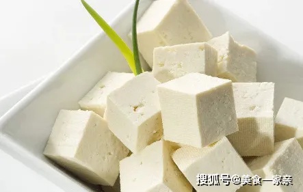 豆腐是穷人的肉、血管的宝，只要搭配的好，<em>营养</em>还能翻两倍！