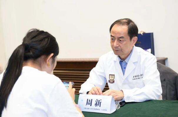 强化哮喘教育，<em>上海</em>呼吸病<em>专家</em>组团为市民提供健康<em>咨询</em>
