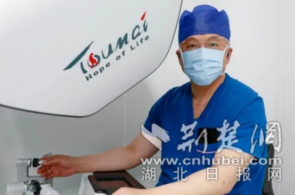 中国造机器人“上岗”“0.<em>8</em>厘米微孔”根治老人“结肠癌”