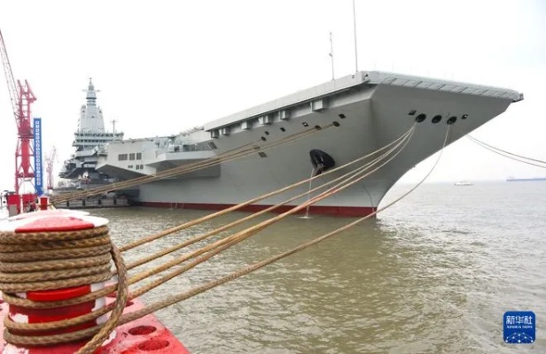 福建舰举行首次海试，军事<em>专家</em>：建造水平无疑是当下常规动力航母的天花板