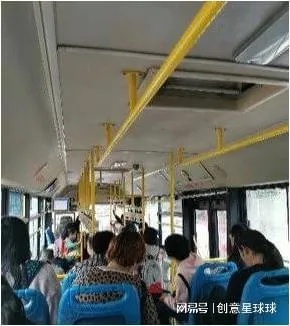 你不懂坐上海<em>公交</em>车的规矩，我来教你