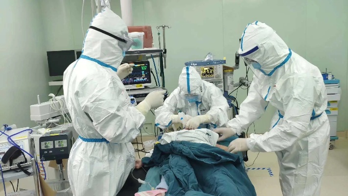 武汉市第四院手术室恢复如常 多位患者接受<em>骨科</em>手术