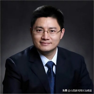 7月2日，北京大学人民<em>医院骨科</em>徐海林教授到长治二院讲学、会诊、手术