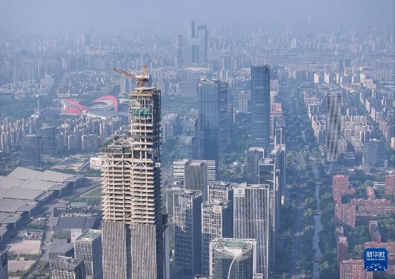 <em>南京</em>超高层建筑项目施工中