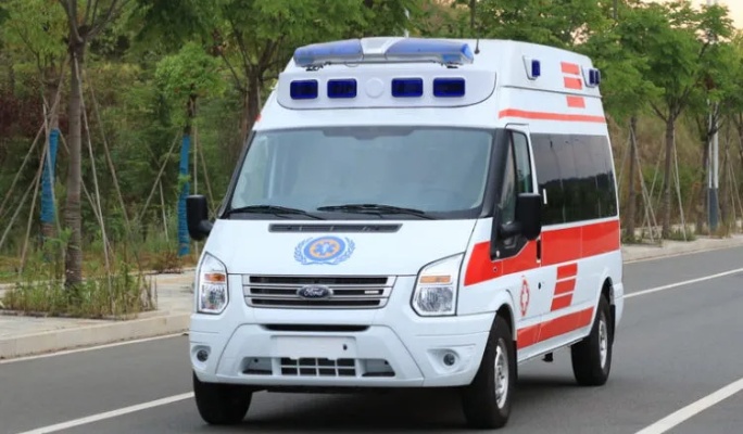 <em>梅州</em>长途120救护车-运送病人转院出院-全国救护团队