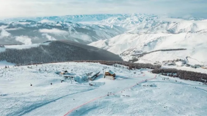 一名滑雪者在<em>新疆</em>意外摔伤死亡!事发地上月刚有同类事故发生