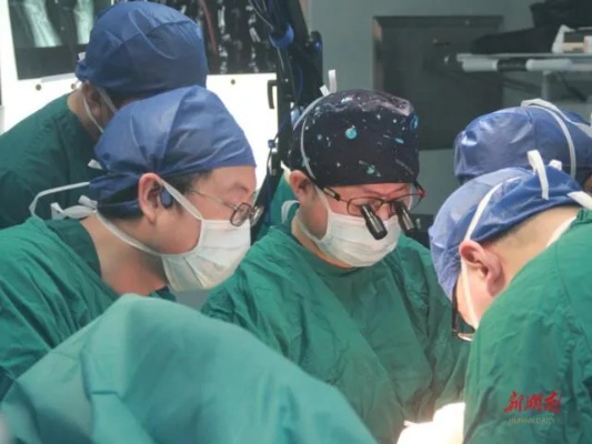 世界首例!<em>湘雅医院</em>成功开展特殊形式穿支皮瓣联合移植,一次完成5个指腹重建