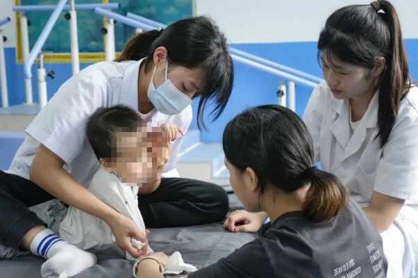 <em>思南县民族中医院</em>:创新治疗模式打造区域内儿童康复新样板