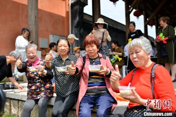 <em>福州</em>举行鼎边民俗文化节 立夏传递“一团和气”