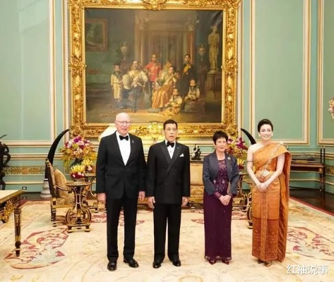 泰国王室庆祝加冕日,所有女眷都穿金色礼服,苏提达王后一枝<em>独秀</em>