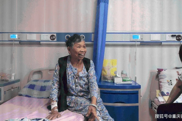 84岁婆婆跌倒致腰椎骨折，<em>骨科医院</em>采用微创技术助患者恢复健康
