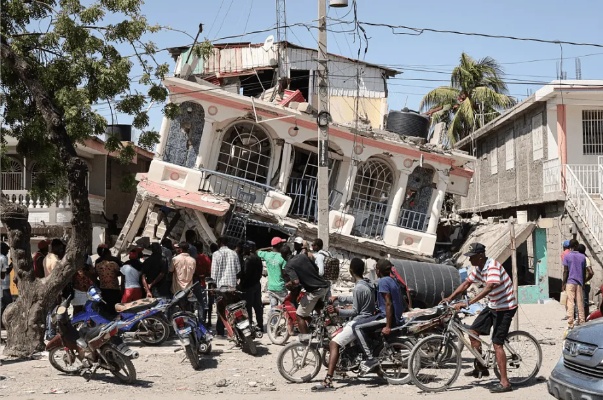 海地地震死亡人数升至2189人：<em>医院</em>爆满 2名医生遭绑架