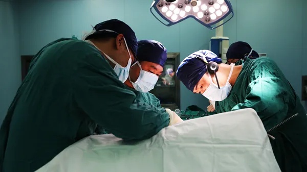 这种新疗法让不能接受手术的肝癌晚期病人看到希望 <em>上海</em>已有百余位患者受益