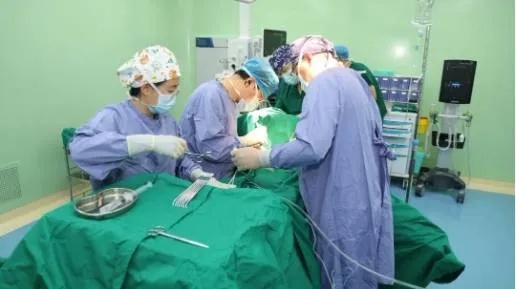 历史时刻：衡水市人民<em>医院南院</em>区麻醉科手术室成功开展首台乳腺手术