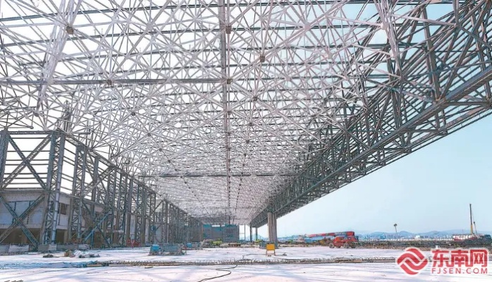厦门<em>太古</em>翔安新机场维修基地项目1号机库钢结构屋盖顺利提升合龙