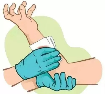 江西省儿童医院：手指意外<em>受伤</em>，就医前应该怎么处理？