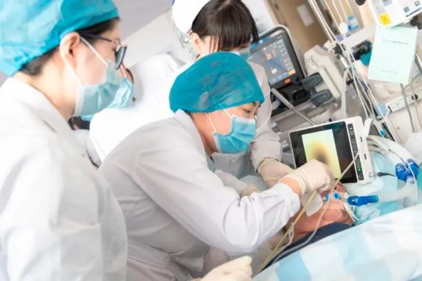 青岛市<em>海慈</em>医疗集团：可视化鼻肠管置入 助危重患者安全进食 提供营养支持
