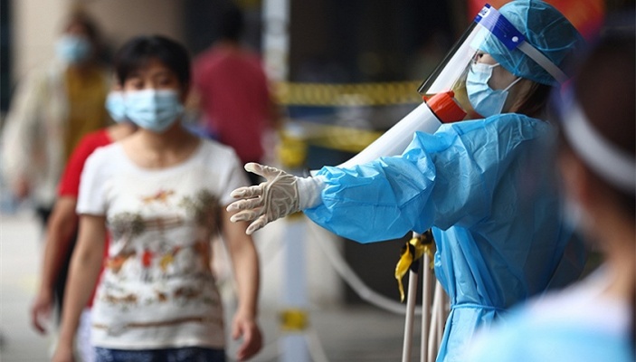 南京公卫医疗中心收治近500确诊<em>病例</em>，1名护士疑似抢救病人时被感染|