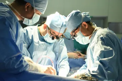 <em>哈医大二院</em>一周内接连完成十三例器官移植手术