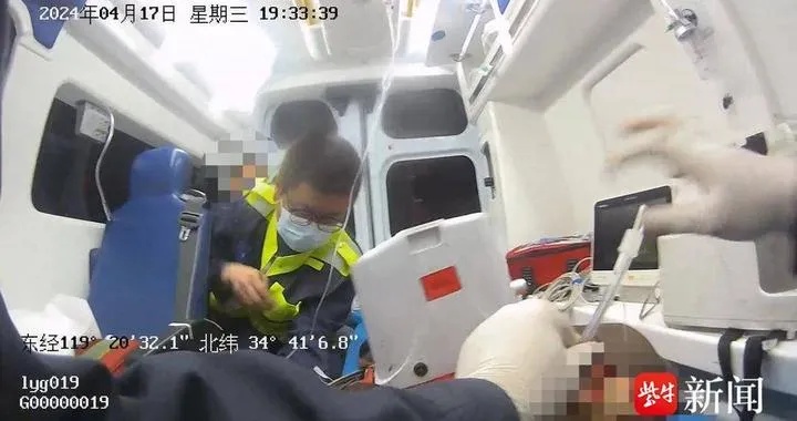 与死神赛跑，<em>连云港市</em>急救人员成功抢救一名心脏骤停患者