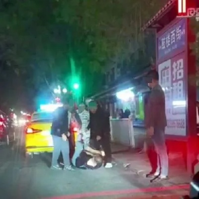<em>宁夏</em>中卫一出租车司机遭乘客殴打，当地派出所回应