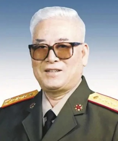 1990年向守志退休，谁来接任南京<em>军区</em>司令员？对越作战的王牌师长