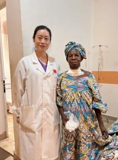 妙手回春 浙江女医生为75岁非洲妇女“拆弹”肿瘤|手术|<em>外科</em>|马里|阿瓦|甲状腺|医疗队_网易订阅
