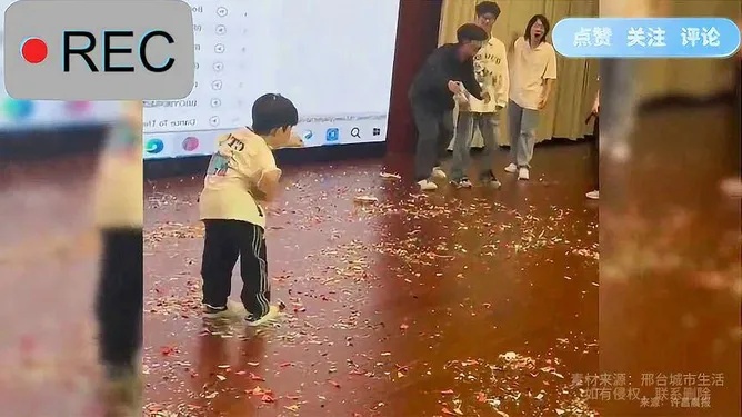 幼儿园男孩参加<em>街舞</em>比赛，一开始以为是青铜