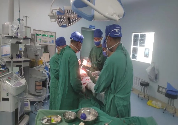 <em>会泽县</em>人民<em>医院</em>完成首例3D打印技术指导下复杂骨盆骨折手术