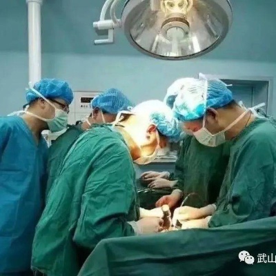 <em>武山县</em>人民<em>医院骨科</em>病区成功为一位慕名求医的患者实施手术
