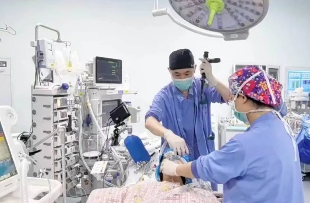 全球首例！<em>广州</em>医院创新突破，自主呼吸麻醉下成功移植双肺