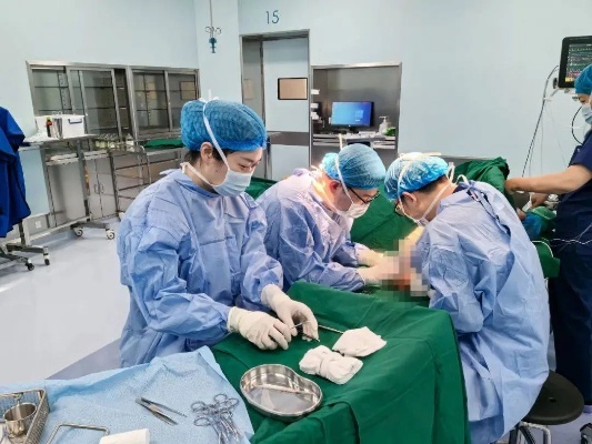 上海市中医<em>医院嘉定院</em>区启用后，首台手术完成
