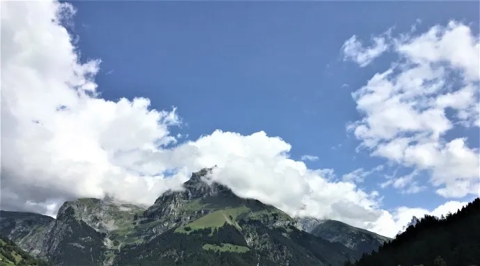 <em>阿尔卑斯</em>山脉的铁力士雪峰（图）
